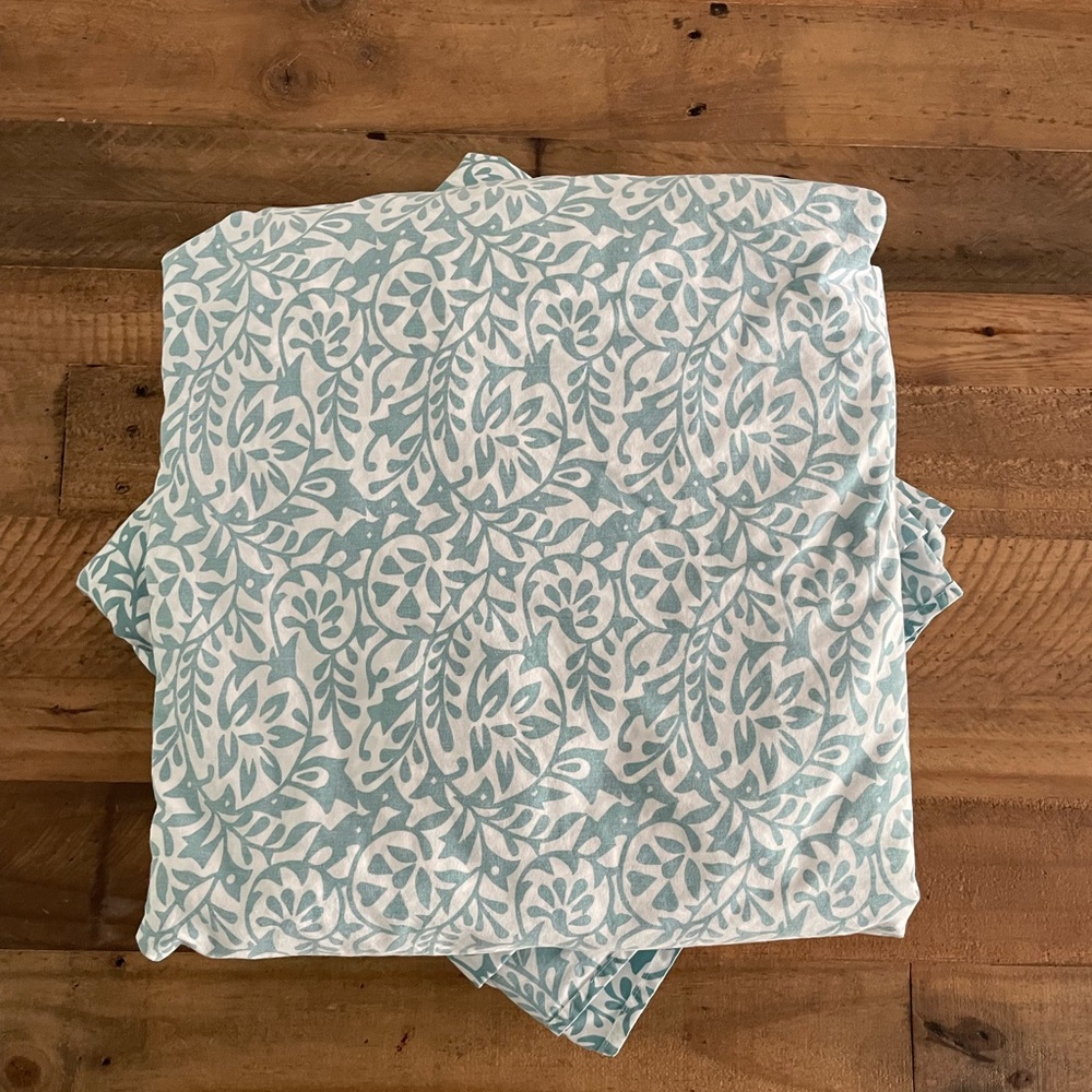 Soft Surroundings king sized cotton sheet set.